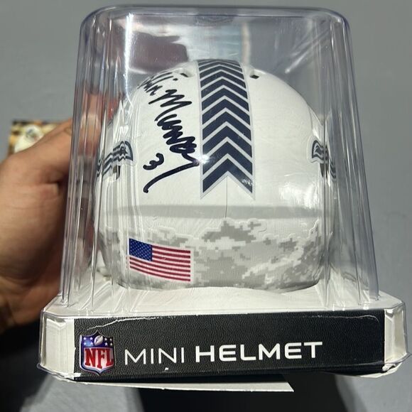 Detroit Lions “Salute to Service” Mini Helmet + 3 Autographed Cards - Picture 5 of 7